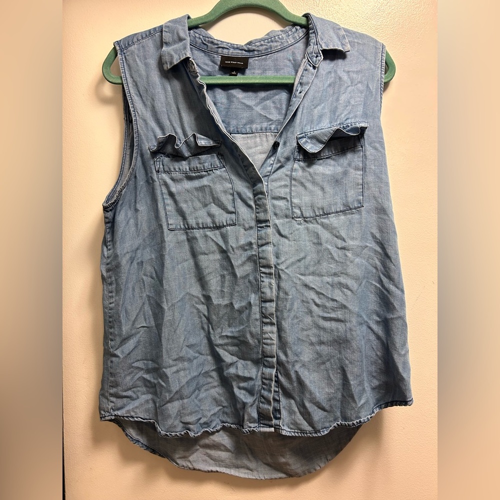 Who What Wear Light Blue Sleeveless Button Down Shirt